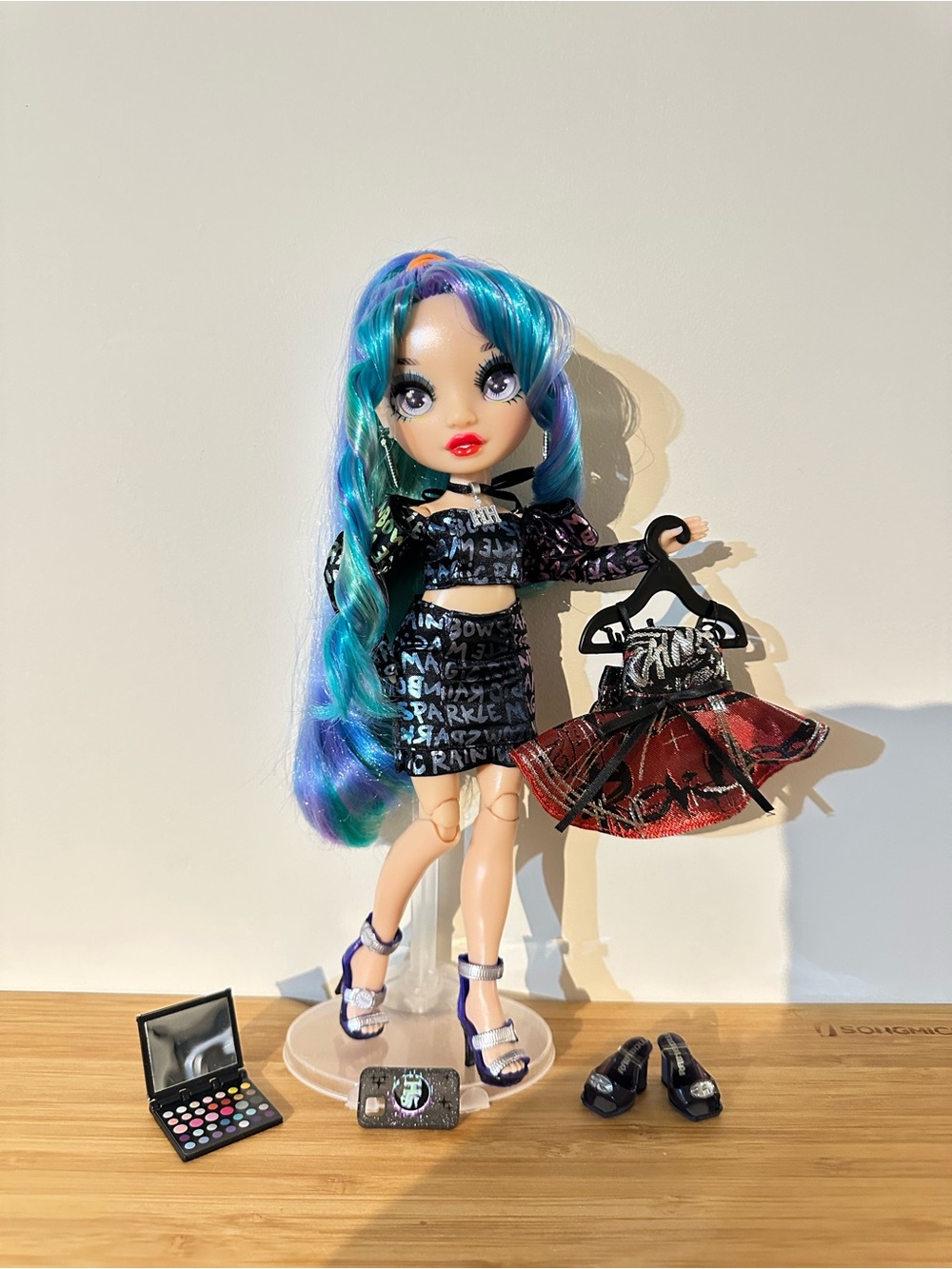 Collectible rare Holly De’Vious Twin Special Edition Rainbow High Fashion doll